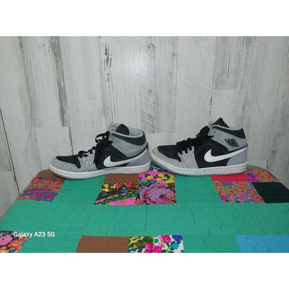 Size 8.5 - Jordan 1 Mid SE Elephant Toe